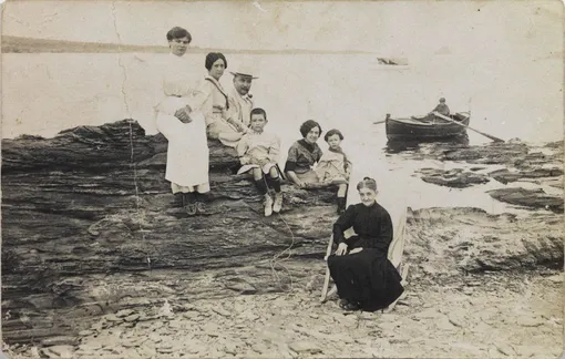 The Dalí family in Cadaqués: a maid, the artist's mother and father, Salvador, Caterina, Anna Maria and grandmother Anna. Found in the Collection of Fundació Gala — Salvador Dali, Figueres. (Photo by Fine Art Images/Heritage Images/Getty Images)