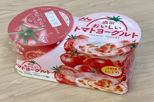 В Японии выпустили томатный йогурт с очень ярким вкусом. Для создания продукта опрашивали тех, кто ненавидит помидоры