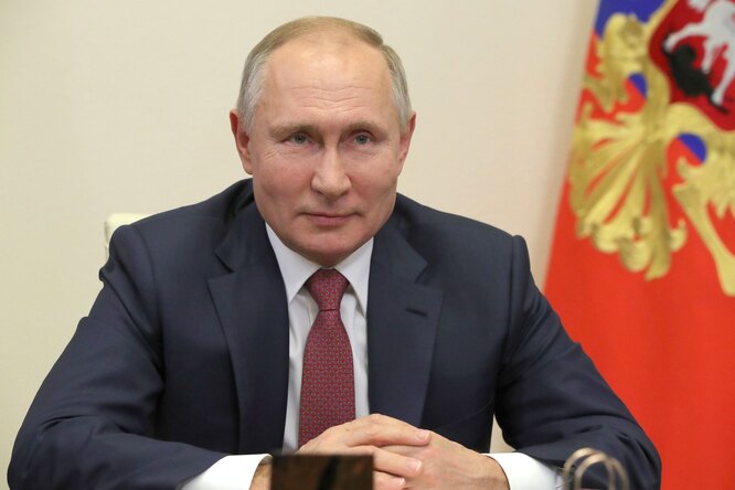 Путин подписал закон о лишении свободы за клевету, в том числе в интернете