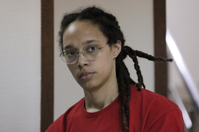 Американскую баскетболистку Грайнер приговорили к 9 годам колонии по делу о ввозе в Россию вейпов с гашишным маслом Американскую баскетболистку Грайнер приговорили к 9 годам колонии по делу о ввозе в Россию вейпов с гашишным маслом