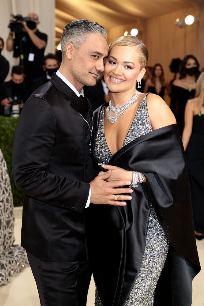 Тайка Вайтити и Рита Ора на Met Gala 2021 Тайка Вайтити и Рита Ора на Met Gala 2021