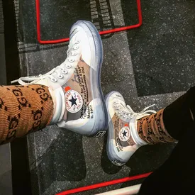 Как носить кеды Сonverse x Off-White: 15 примеров из инстаграма* Как носить кеды Сonverse x Off-White: 15 примеров из инстаграма*