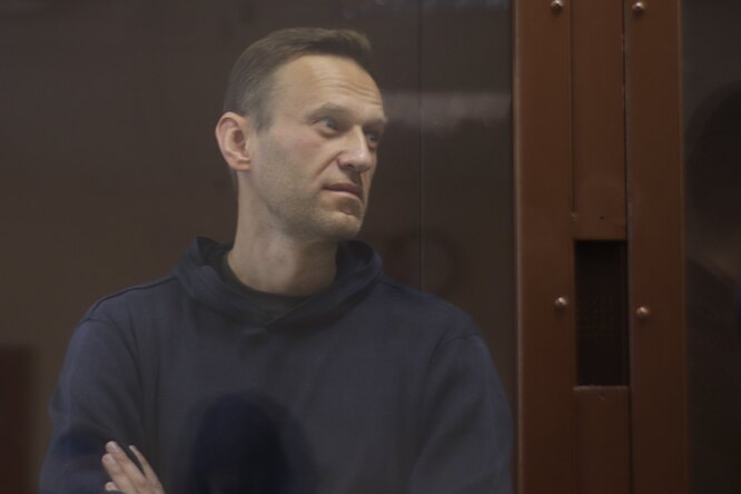 Алексей Навальный объявил голодовку в колонии