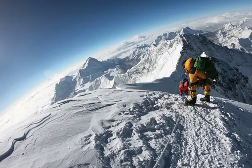 Китай и Непал заново измерят высоту Эвереста. Гора могла уменьшиться после землетрясения