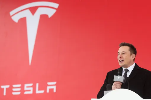 Илон Маск заявил, что продал 10% своих акций Tesla. Он пообещал сделать это после опроса в твиттере