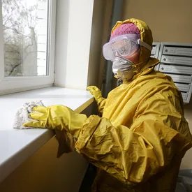 Жительница Казахстана продезинфицировала жилье от насекомых. В результате в соседней квартире погибли мать с ребенком Жительница Казахстана продезинфицировала жилье от насекомых. В результате в соседней квартире погибли мать с ребенком