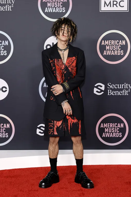 LOS ANGELES, CALIFORNIA — NOVEMBER 21: Iann Dior attends the 2021 American Music Awards at Microsoft Theater on November 21, 2021 in Los Angeles, California. (Photo by )