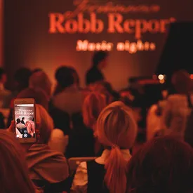 В закрытом клубе «Гостиная Robb Report» прошел музыкальный вечер В закрытом клубе «Гостиная Robb Report» прошел музыкальный вечер