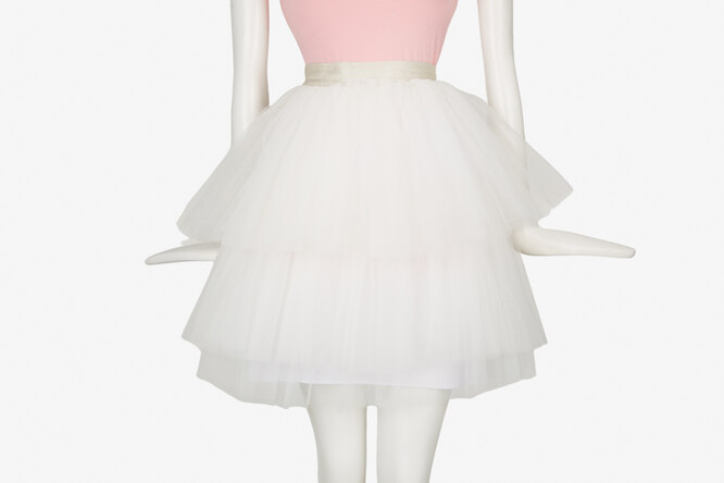 Культовая юбка-пачка Кэрри Брэдшоу из «Секса в большом городе» выставлена на аукцион. Лот оценивают в $12 тысяч