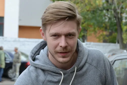 «Да не продавал я эти паленые кроссовки». Актер Никита Ефремов поделился мемами о скандале вокруг магазинов тезки-предпринимателя «Да не продавал я эти паленые кроссовки». Актер Никита Ефремов поделился мемами о скандале вокруг магазинов тезки-предпринимателя