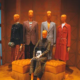 Business of Fashion: люди перестают верить в идею роскоши и уже не стыдятся покупать «суперфейки»