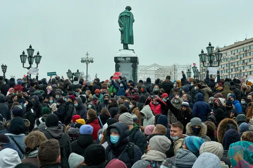 Опрос: более 40% участников субботнего митинга в Москве вышли на акцию протеста впервые