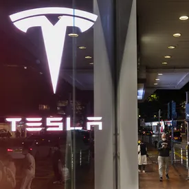 Tesla отчиталась о первой годовой прибыли в своей истории