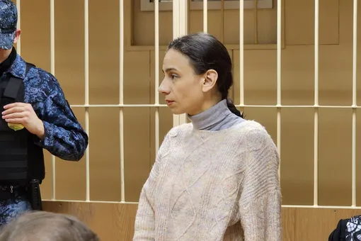 Вдову рэпера Энди Картрайта признали виновной в убийстве мужа и приговорили к 12,5 годам тюрьмы Вдову рэпера Энди Картрайта признали виновной в убийстве мужа и приговорили к 12,5 годам тюрьмы