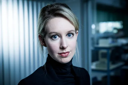 Основательница скандального стартапа Theranos Элизабет Холмс отправилась в тюрьму. Ее приговорили к 11 годам заключения Основательница скандального стартапа Theranos Элизабет Холмс отправилась в тюрьму. Ее приговорили к 11 годам заключения
