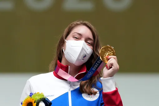 Первое золото России на Олимпиаде в Токио: Виталина Бацарашкина завоевала золотую медаль и установила олимпийский рекорд