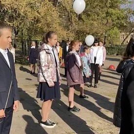 «Это было волнительное мероприятие»: чиновница из Великих Лук объяснила недомогание 13 школьников на линейке торжественностью речей и музыки