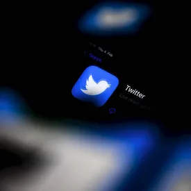 Роскомнадзор решил пока не блокировать Twitter в России
