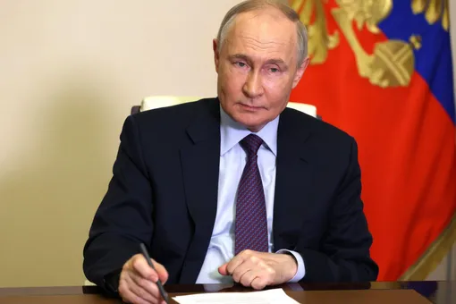 «Приказываю на этот период остановить все боевые действия»: Путин объявил пасхальное перемирие