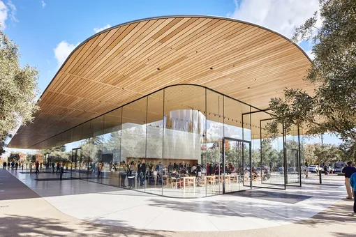 Сотрудники Apple получают травмы из-за стеклянных стен новой штаб-квартиры за 5 миллиардов
