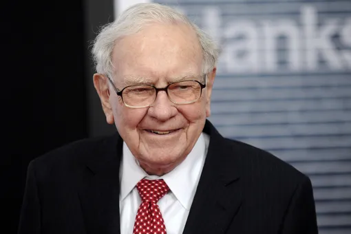 Уоррен Баффет возглавил рейтинг самых щедрых миллиардеров США по версии Forbes. За всю жизнь он направил на благотворительность $42,8 млрд Уоррен Баффет возглавил рейтинг самых щедрых миллиардеров США по версии Forbes. За всю жизнь он направил на благотворительность $42,8 млрд