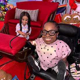 Две самые низкие женщины в мире впервые встретились. Книга рекордов Гиннесса поделилась их совместными снимками