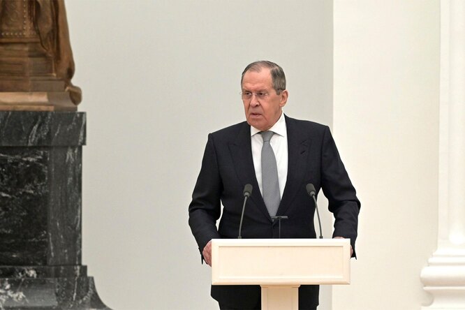 «У Гитлера тоже была еврейская кровь»: Лавров прокомментировал еврейское происхождение Зеленского «У Гитлера тоже была еврейская кровь»: Лавров прокомментировал еврейское происхождение Зеленского