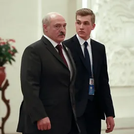 Популярность Александра Лукашенко стремится к нулю, зато его сын Николай — краш соцсетей и герой мемов
