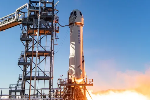 Blue Origin подала в суд на NASA за присуждение лунного контракта компании SpaceX