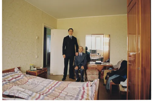 Дед инсайд: Нурлан Сабуров о мужском взрослении, наследии семьи и смысле быть дедом