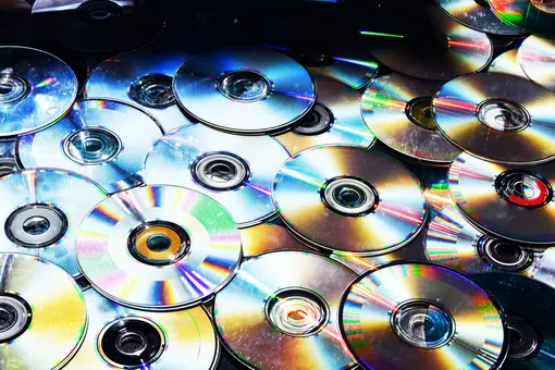 Россияне снова начали смотреть фильмы на DVD-дисках после ухода западных онлайн-кинотеатров