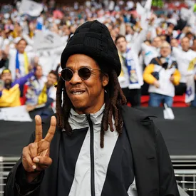 Адвокат Jay-Z требует, чтобы суд раскрыл имя женщины, обвинившей его в изнасиловании
