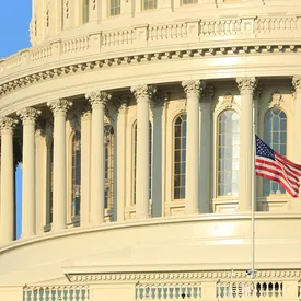 Палата представителей Конгресса США поддержала резолюцию с призывом к вице-президенту Майклу Пенсу отстранить Дональда Трампа от власти