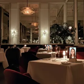 В Нью-Йорке открылось первое в мире кафе для свиданий с ИИ-компаньонами