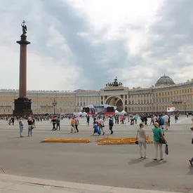 В Санкт-Петербурге в июне скончались более семи тысяч человек. Это рекордная смертность за 10 лет В Санкт-Петербурге в июне скончались более семи тысяч человек. Это рекордная смертность за 10 лет