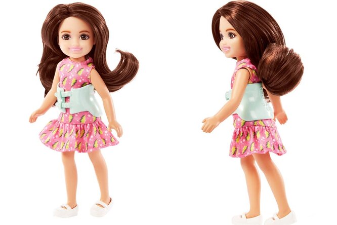 Производитель Barbie представил первую куклу со сколиозом