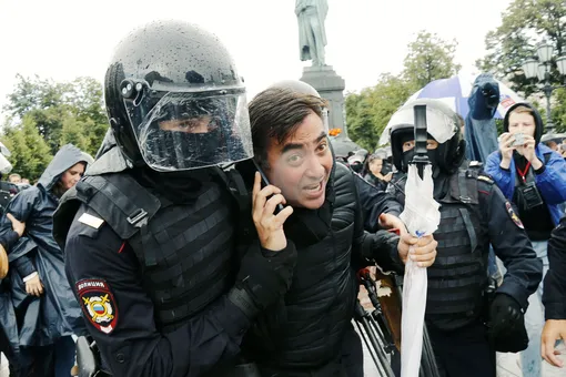 20 человек отправлены под арест за участие в акции 3 августа в Москве
