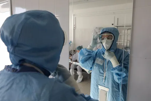 В России впервые с начала пандемии выявили более 27 тысяч заболевших коронавирусом за сутки