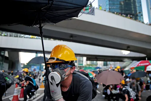 В Гонконге объявили всеобщую забастовку. В городе наступил транспортный коллапс