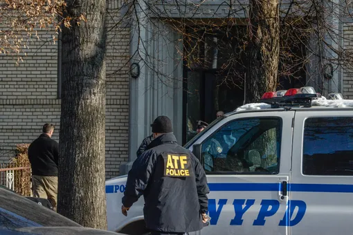 Мэр Нью-Йорка назвал взрыв на автовокзале попыткой теракта