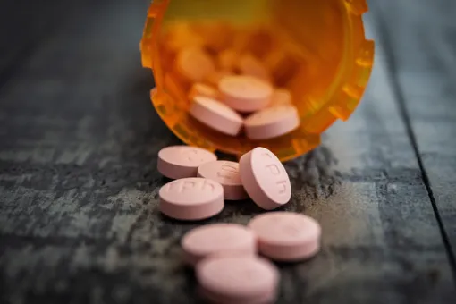 Суд прекратил дело о контрабанде наркотиков против екатеринбурженки, которое завели из-за покупки антидепрессанта