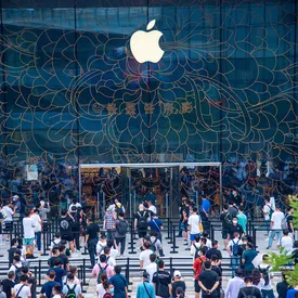 Bloomberg: Apple начала разработку смартфона со складным экраном Bloomberg: Apple начала разработку смартфона со складным экраном