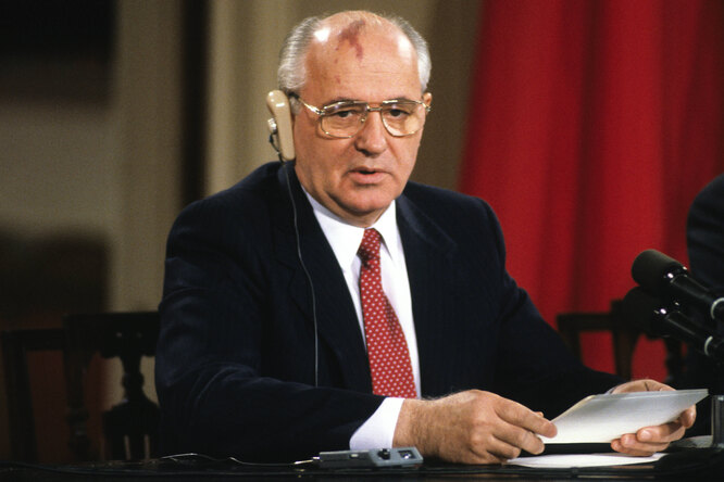 «Горбачев дал нам свободу». Как в России и мире отреагировали на смерть первого президента СССР