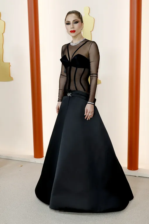 Леди Гага в Versace и украшениях Tiffany & Co.