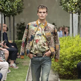 Природные принты и сочный цвет: Etro показали новую мужскую коллекцию в Милане Природные принты и сочный цвет: Etro показали новую мужскую коллекцию в Милане