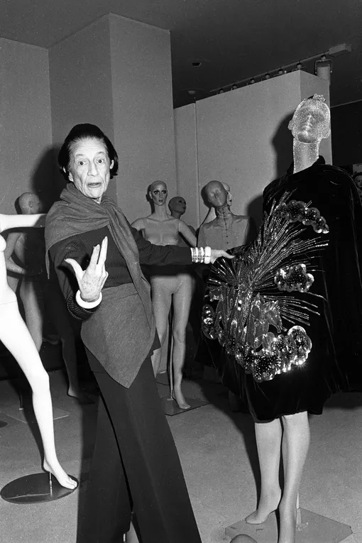 Диана Вриланд при оформлении выставки American Women of Style 1975 года