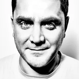 «Когда ты слышишь что-то созвучное тебе, перестаешь быть одиноким»: интервью с Сергеем Захаровым