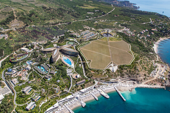 Комплекс Mriya Resort & SPA в седьмой раз признали лучшим европейским курортом Комплекс Mriya Resort & SPA в седьмой раз признали лучшим европейским курортом