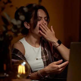 В Англии женщина сломала шею, неудачно зевнув