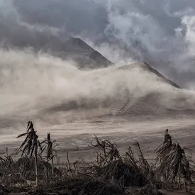Как выглядят окрестности вулкана Тааль на Филиппинах после извержения: 15 впечатляющих фотографий Как выглядят окрестности вулкана Тааль на Филиппинах после извержения: 15 впечатляющих фотографий
